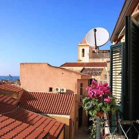 Casa Adriana チェファル